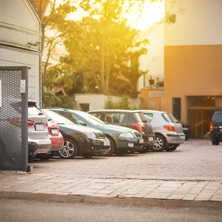 Отель Ambassador