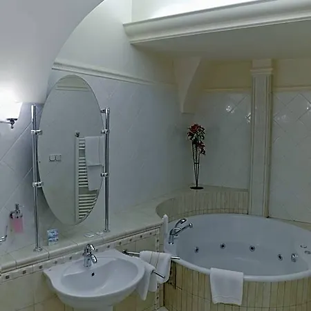 أمباسادور 4* كَشّا
