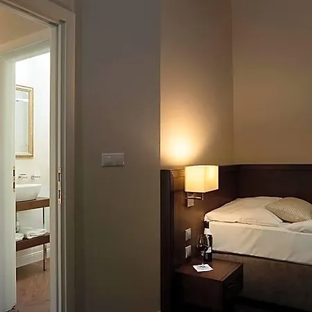 Hotell Ambassador 4*
