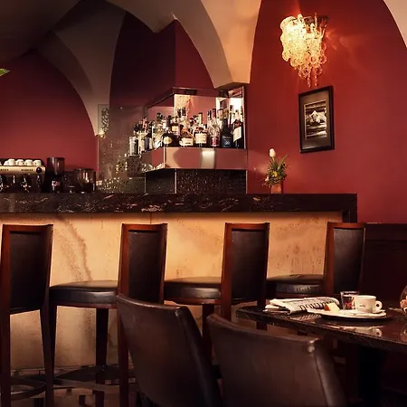 Szálloda Ambassador 4*