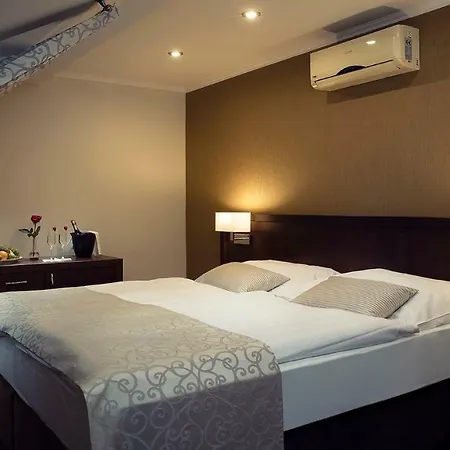 فندق أمباسادور 4*