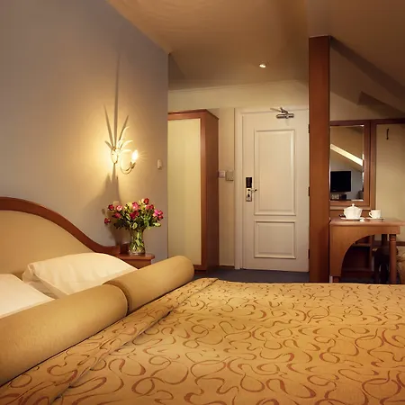 Ambassador Отель 4*